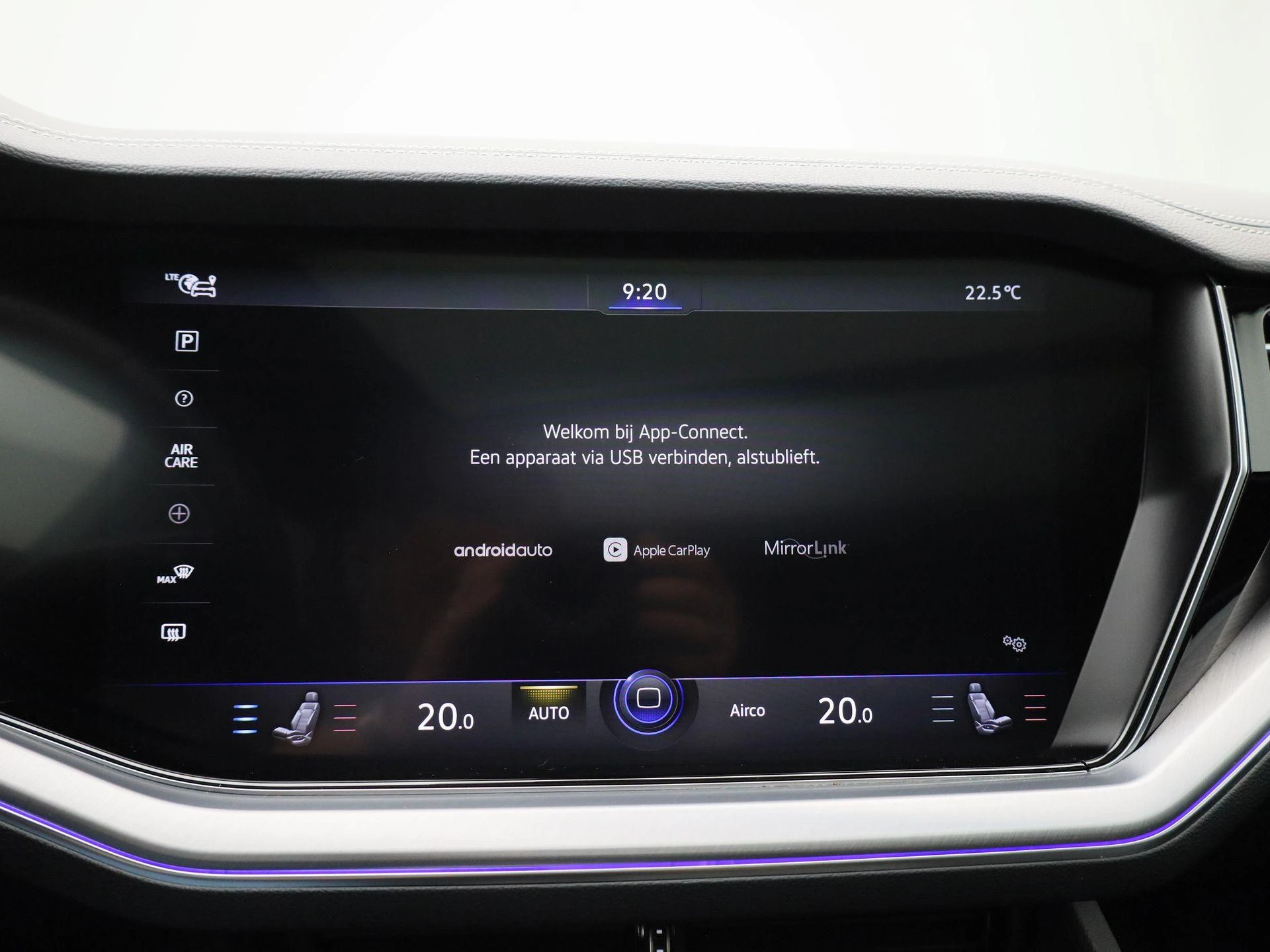 Volkswagen-Touareg-image-27