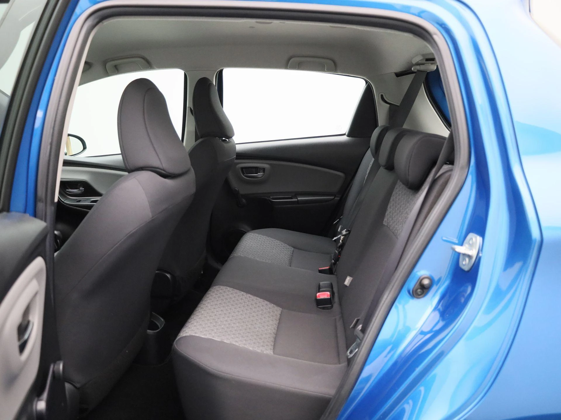 Toyota-Yaris-image-9