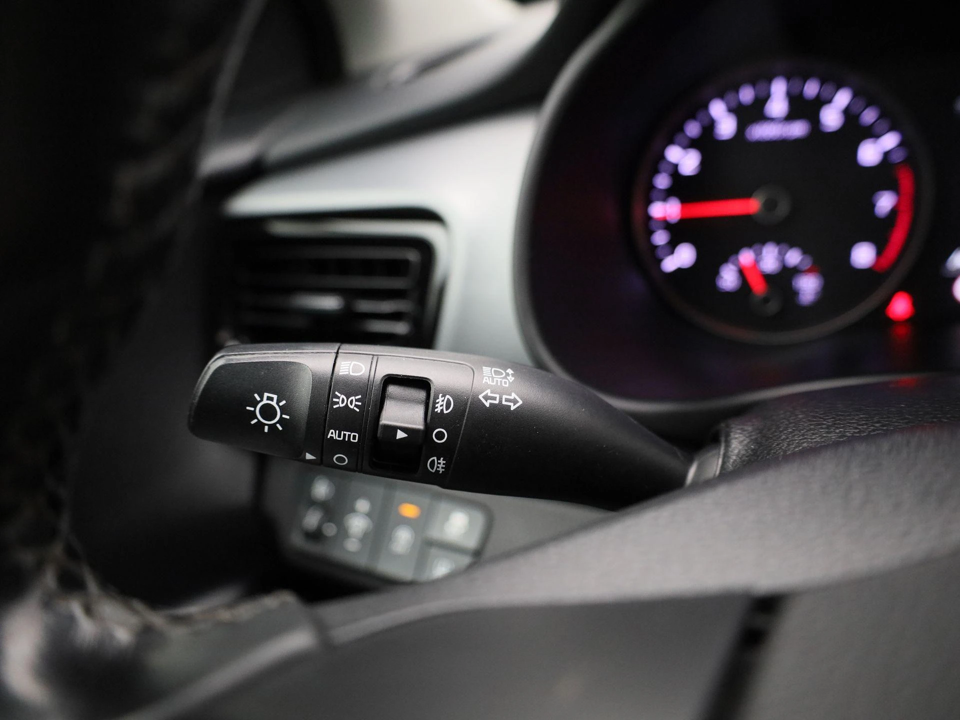 Kia-Stonic-image-20