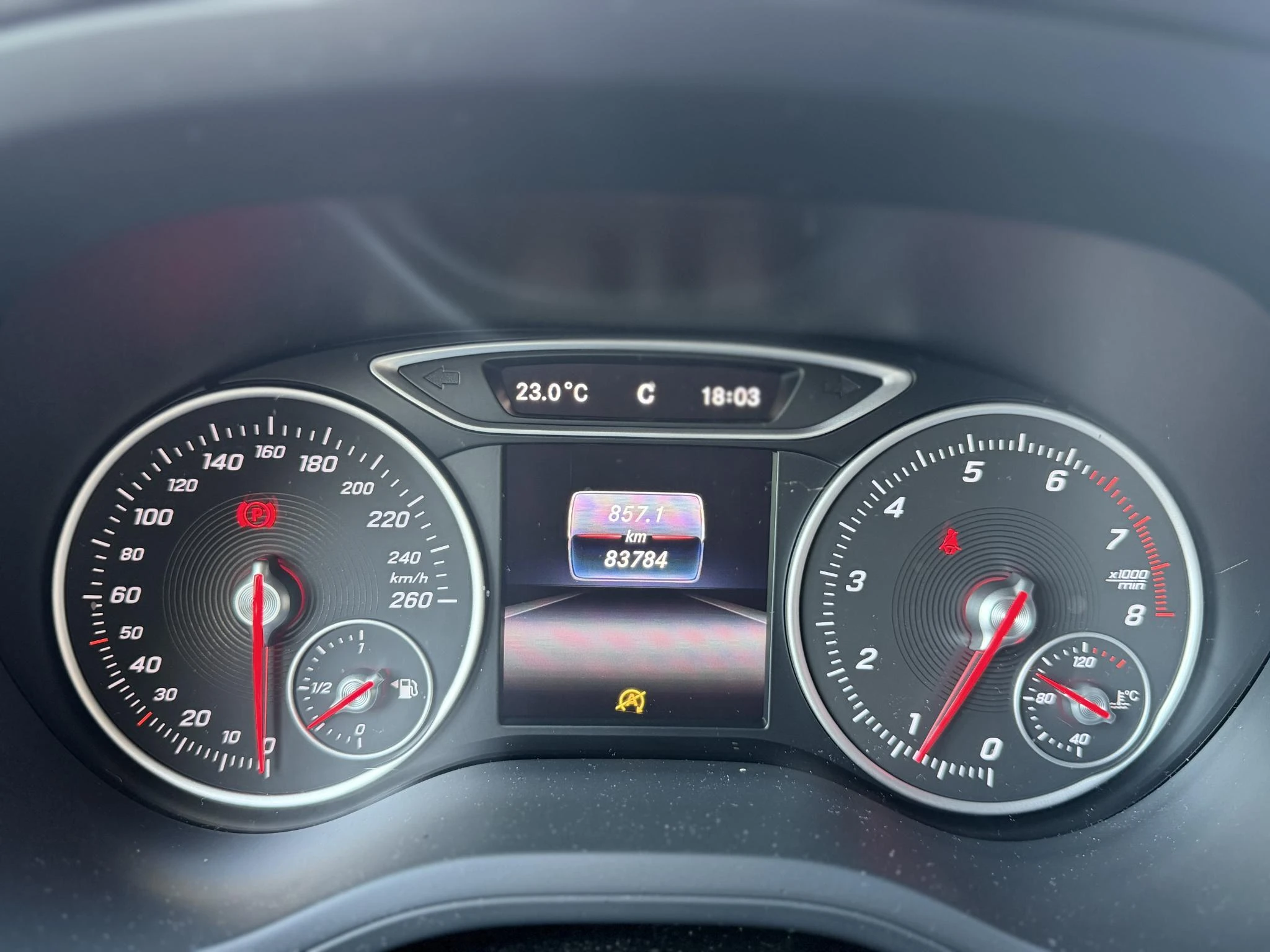 Mercedes-Benz-B-Klasse-image-3