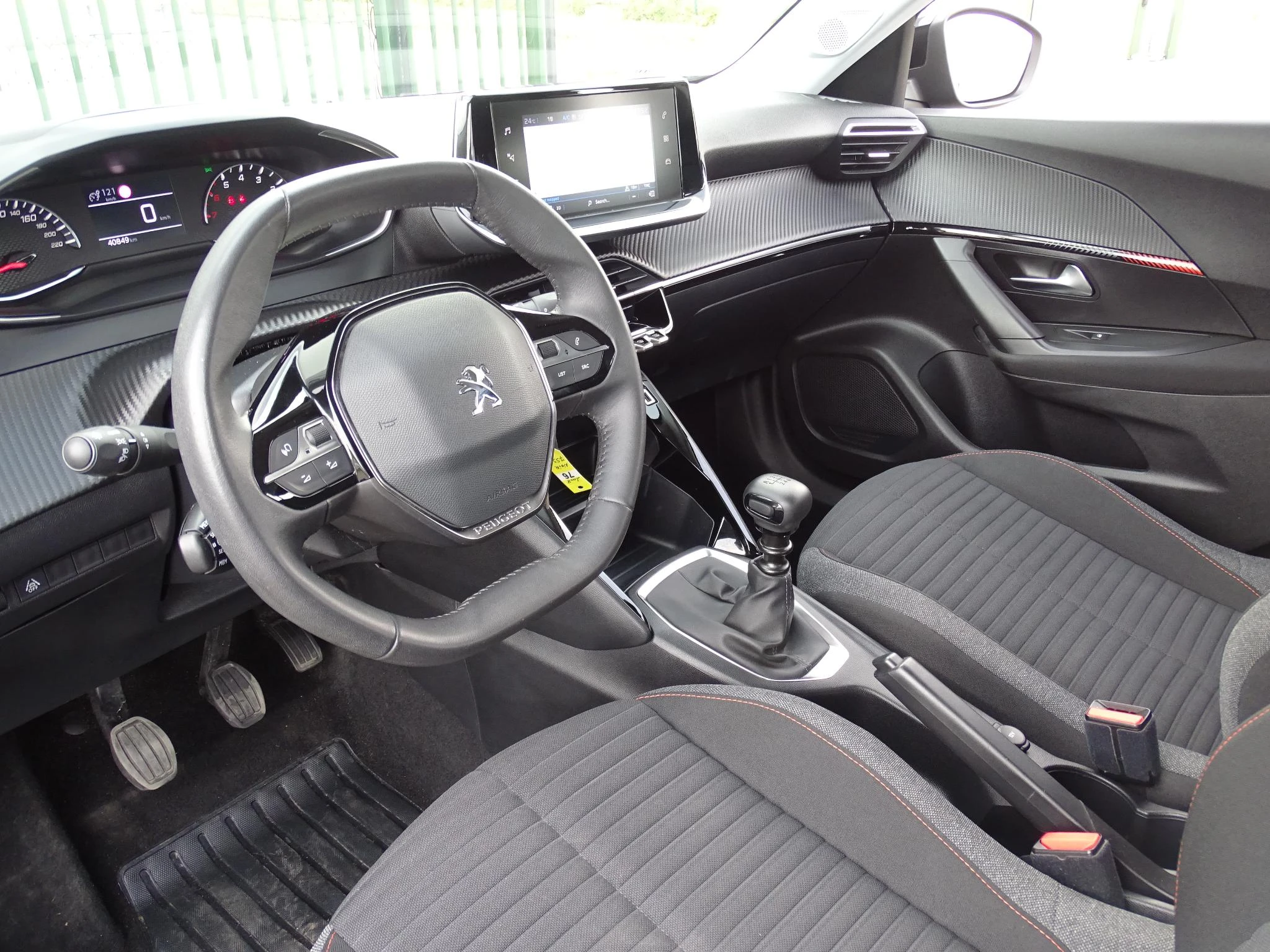 Peugeot-2008-image-11