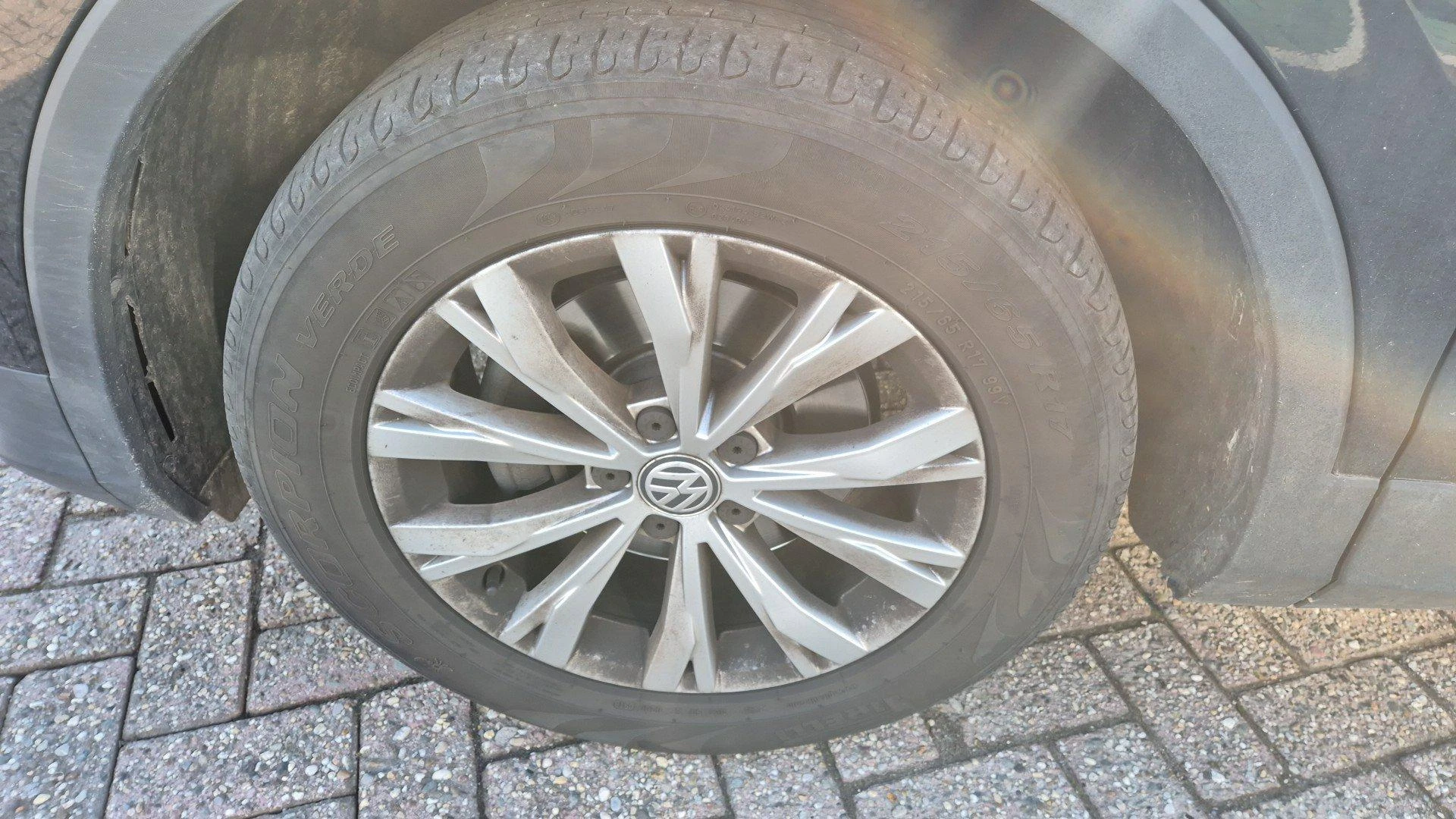 Volkswagen-Tiguan-image-14