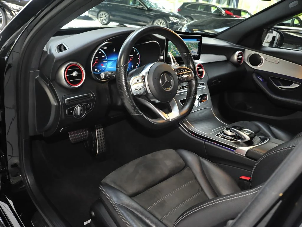 Mercedes-Benz-C-Klasse 300-image-7