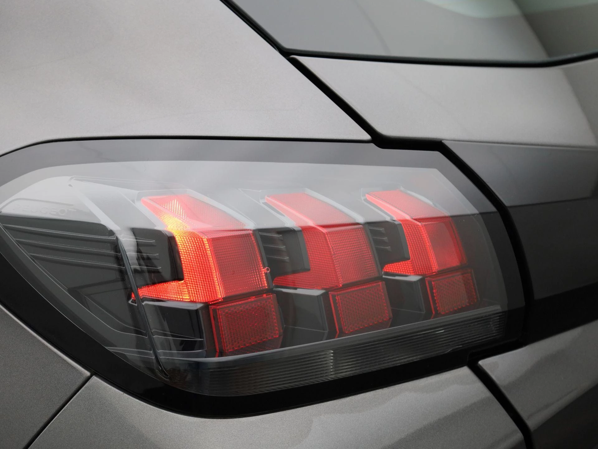 Peugeot-208-image-27