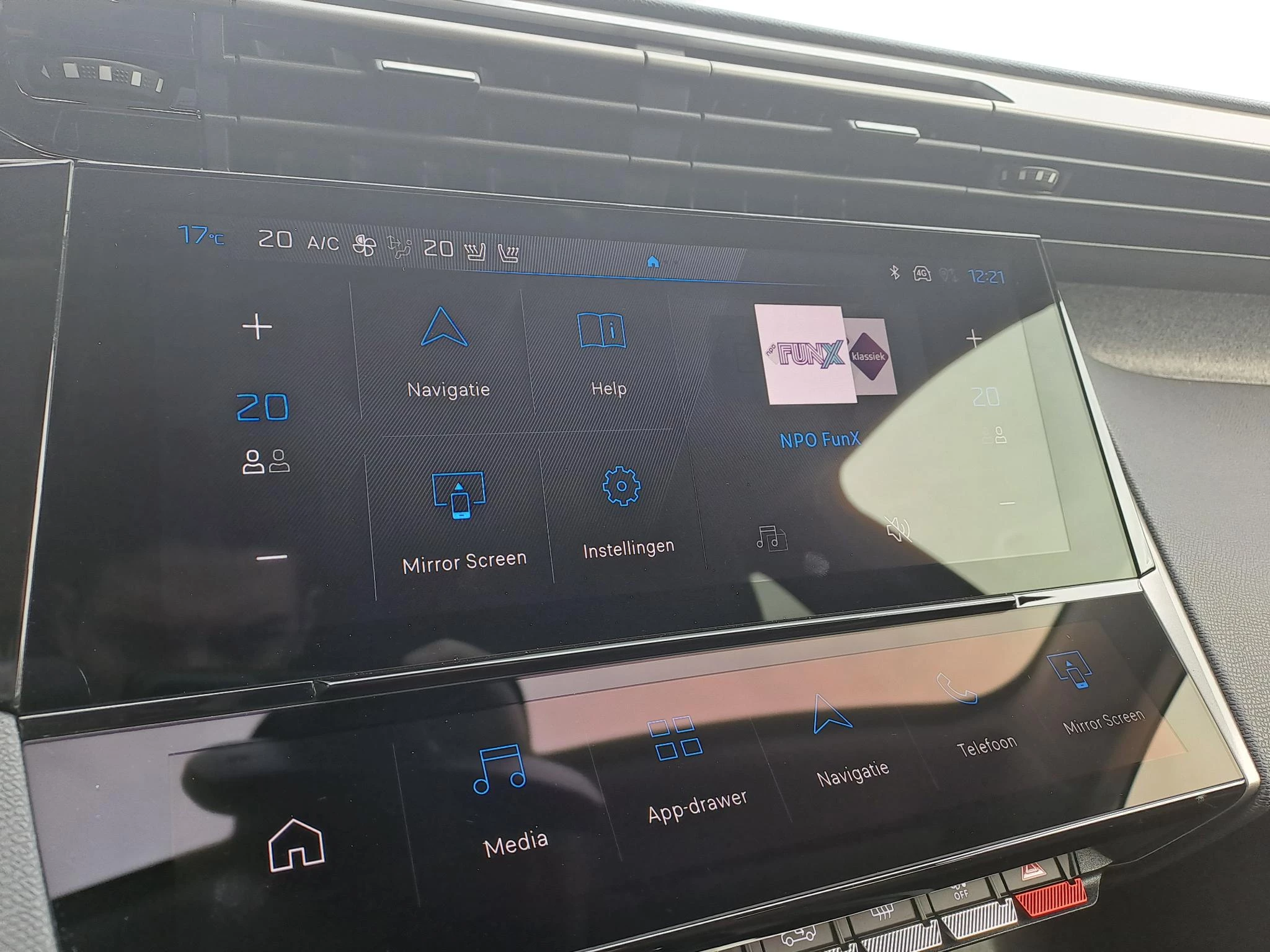 Peugeot-308-image-14