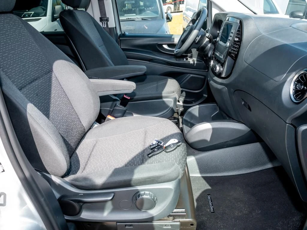 Mercedes-Benz-Vito 124-image-10