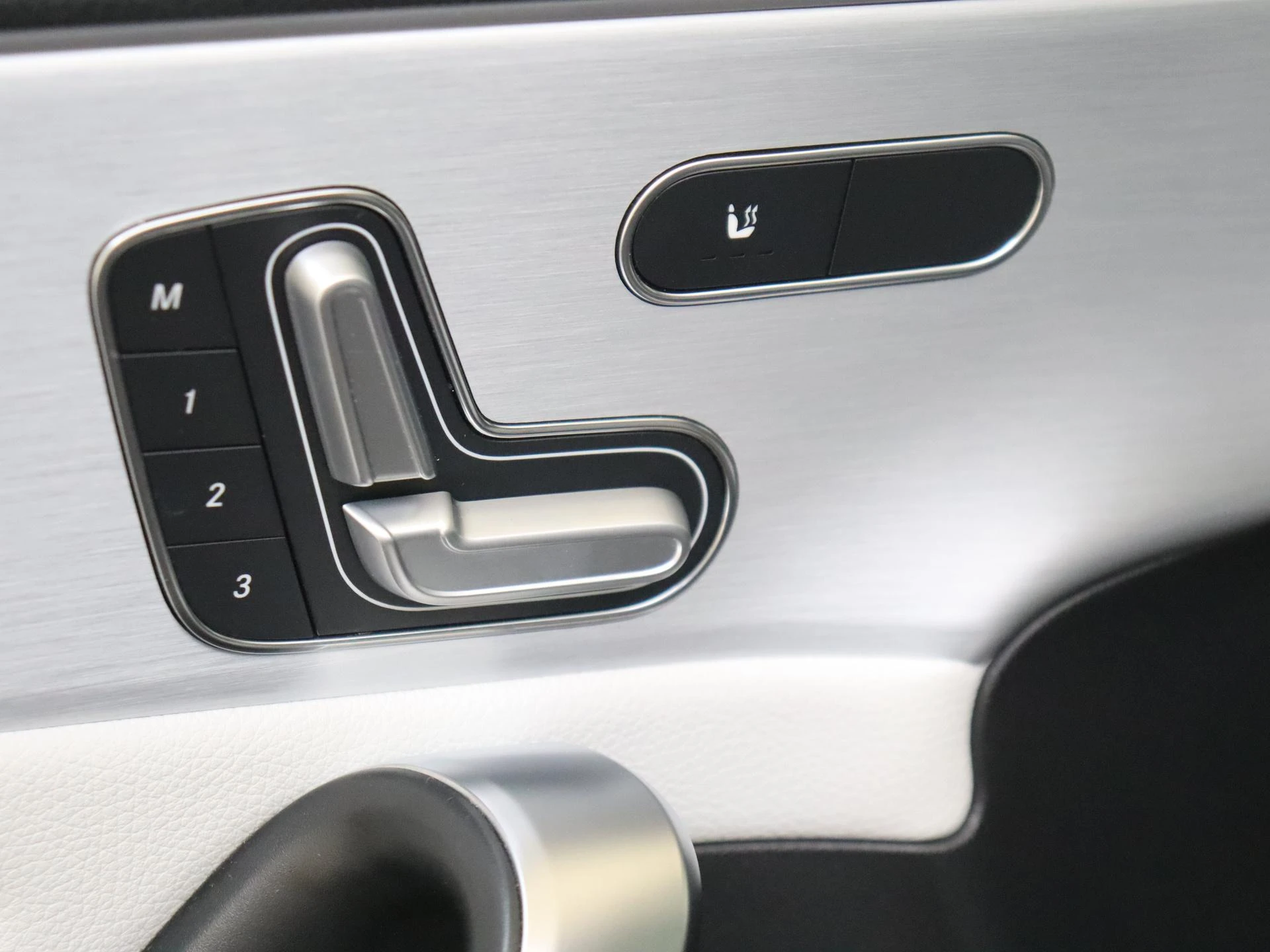 Mercedes-Benz-A-Klasse-image-24