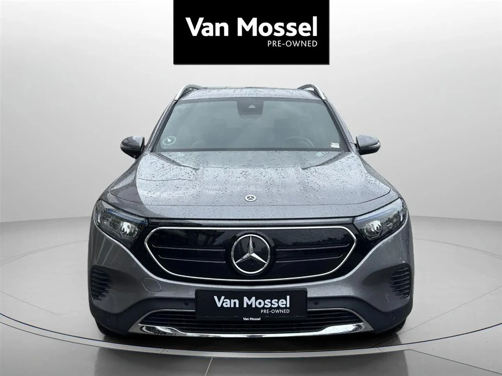 Mercedes-Benz-EQB-image-1