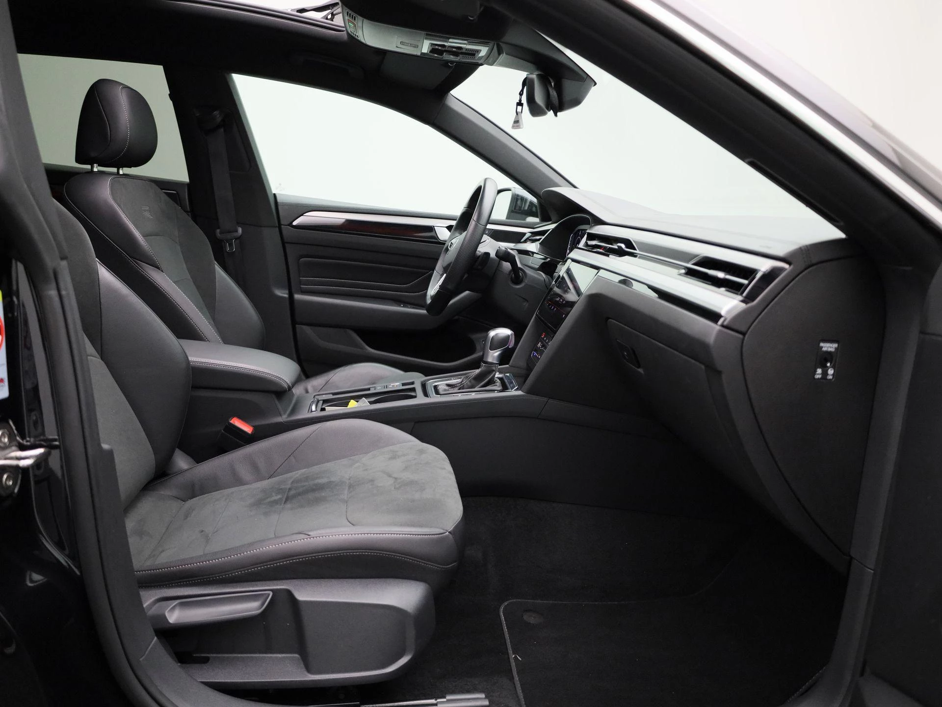 Volkswagen-Arteon-image-43