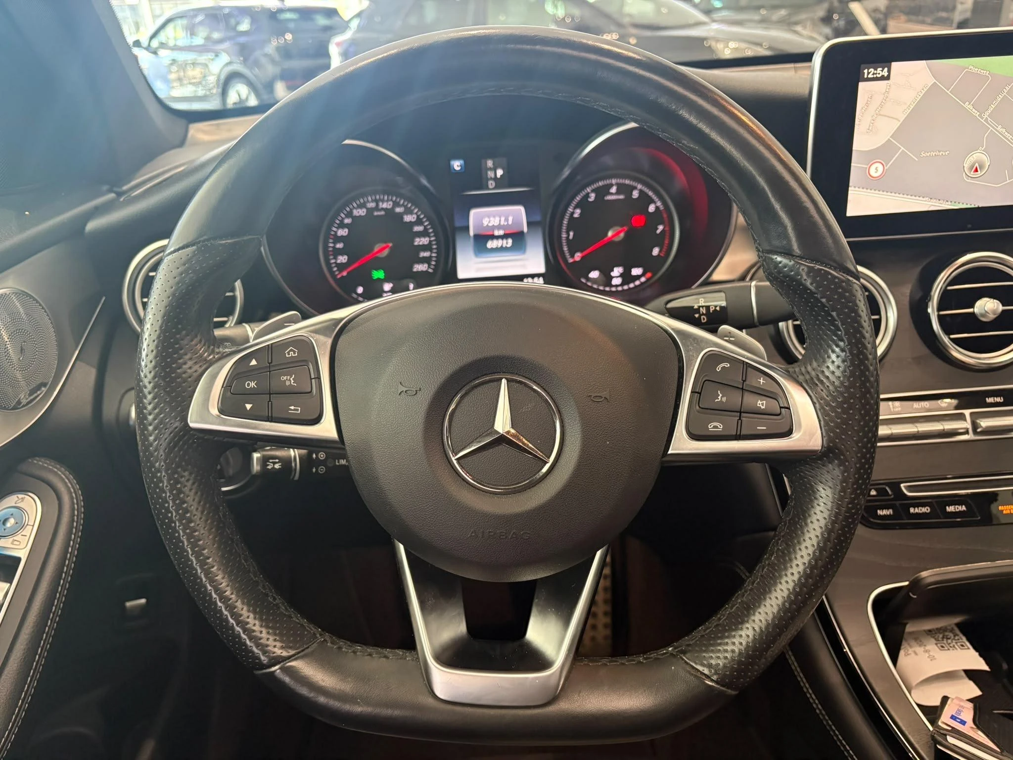 Mercedes-Benz-GLC-image-16