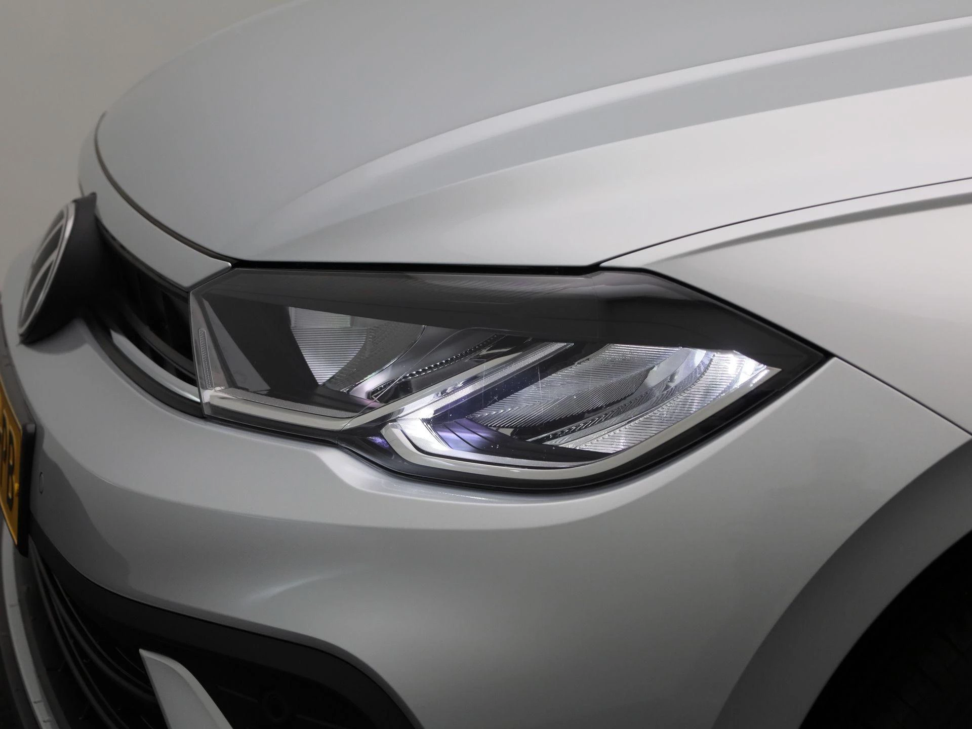 Volkswagen-Polo-image-11