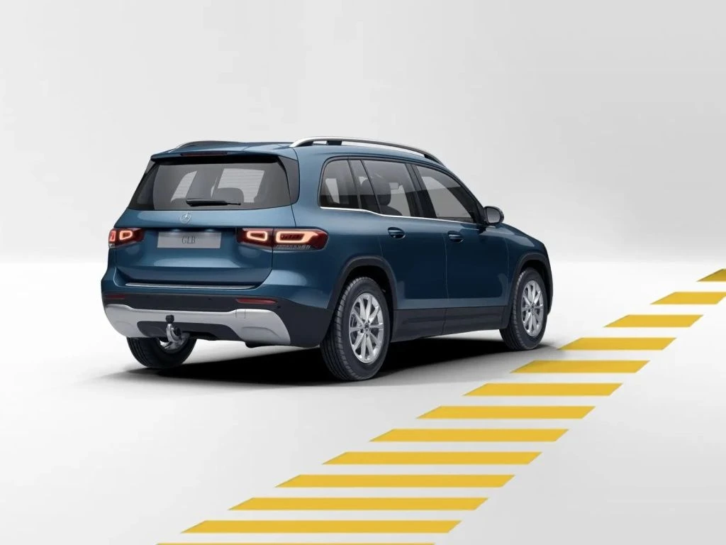 Mercedes-Benz-GLB 180 d-image-5