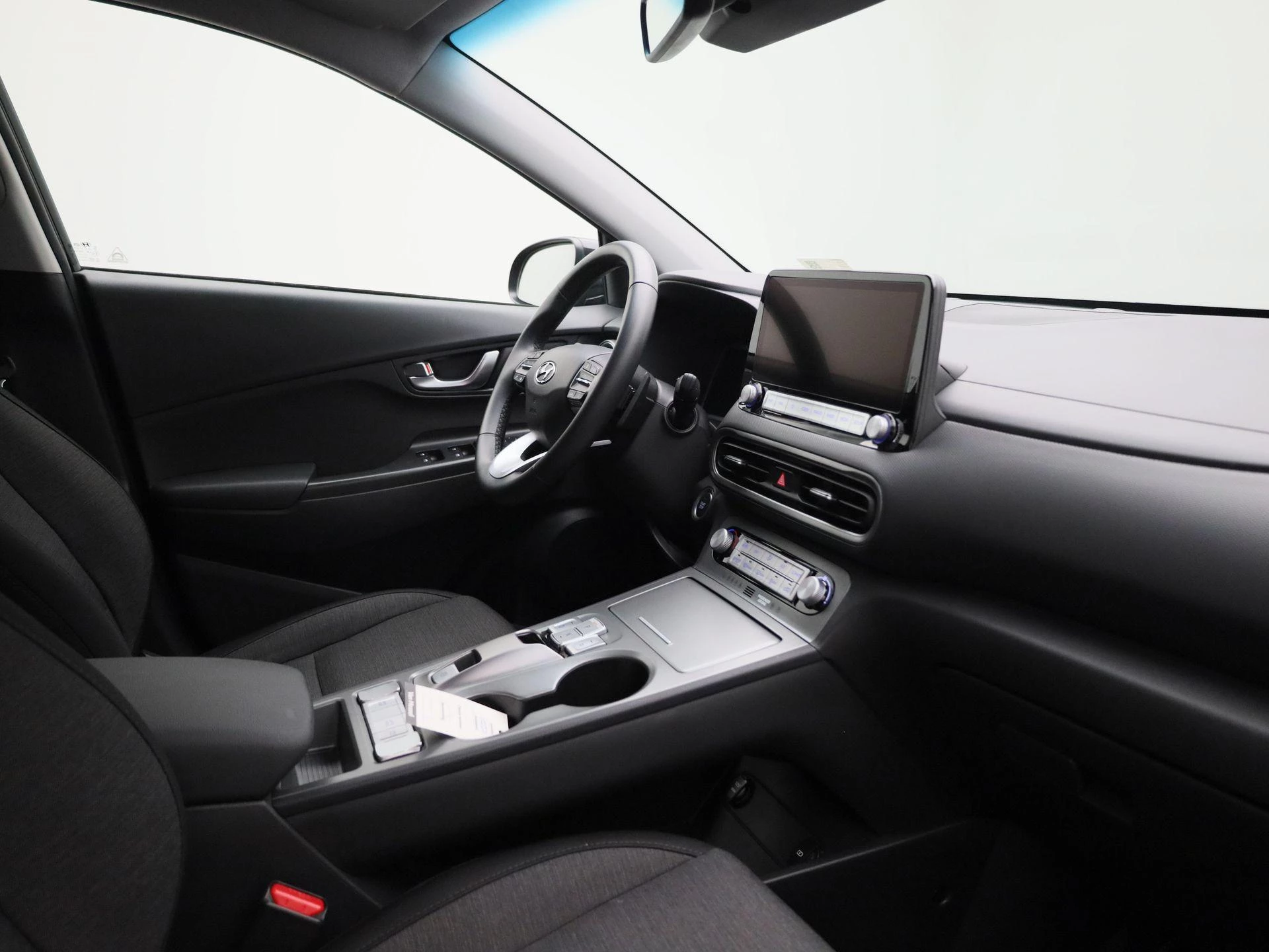 Hyundai-Kona-image-32