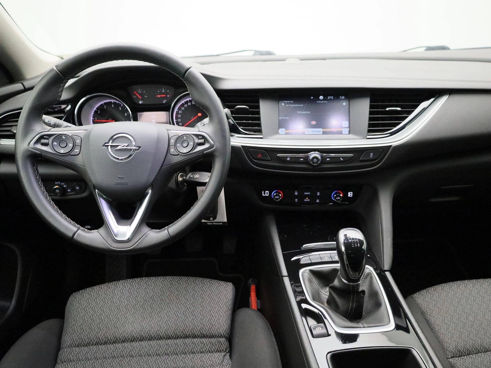 Opel-Insignia-image-6