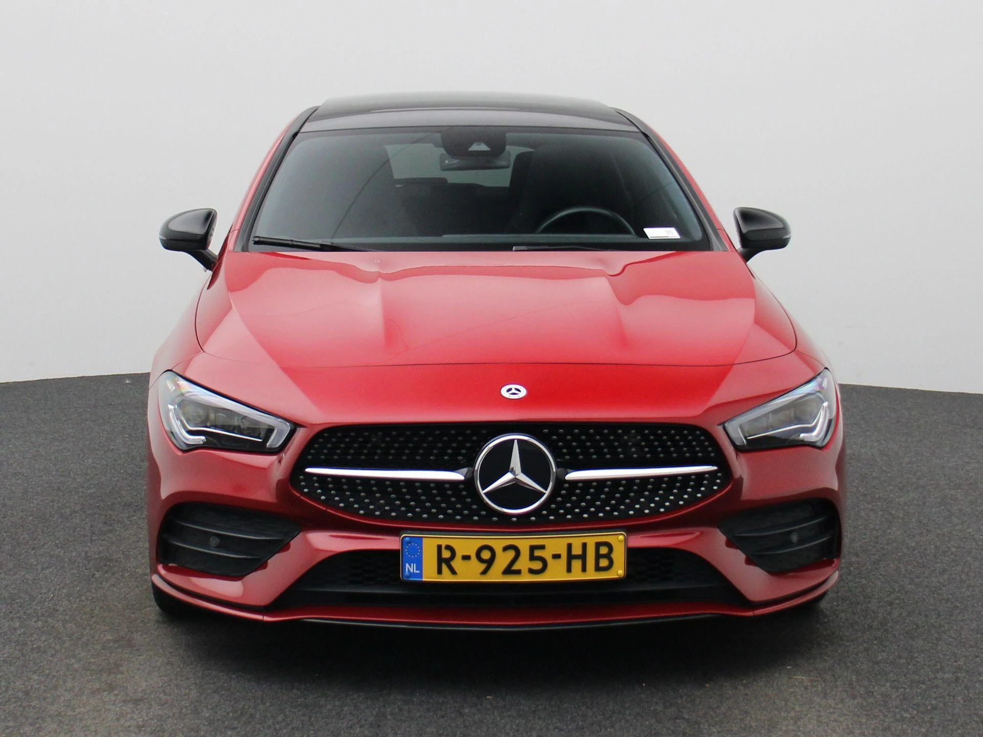 Mercedes-Benz-CLA-image-2