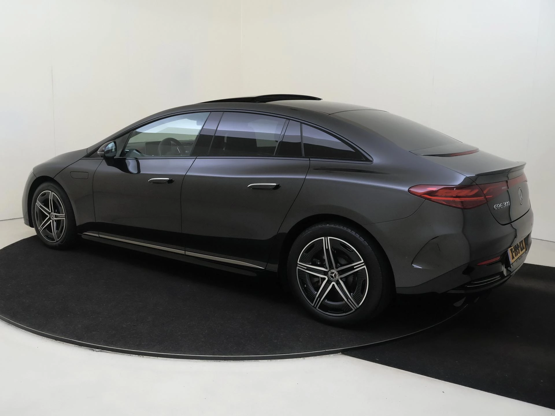 Mercedes-Benz EQE 300 AMG Line 89 kWh