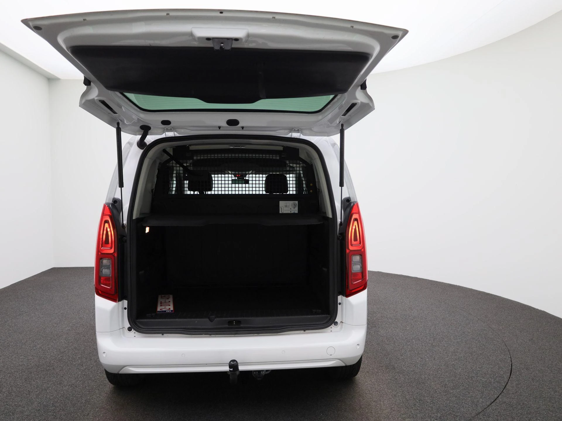 Opel-Combo Life-image-8