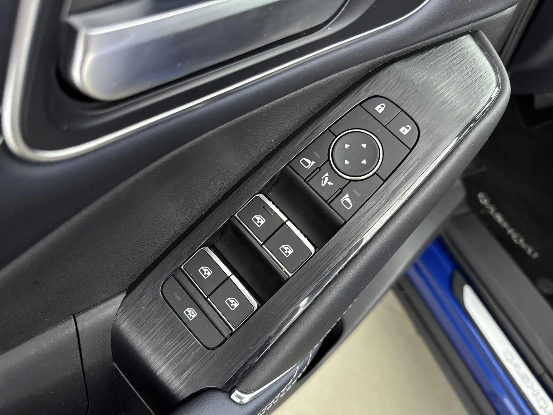 Nissan-QASHQAI-image-27
