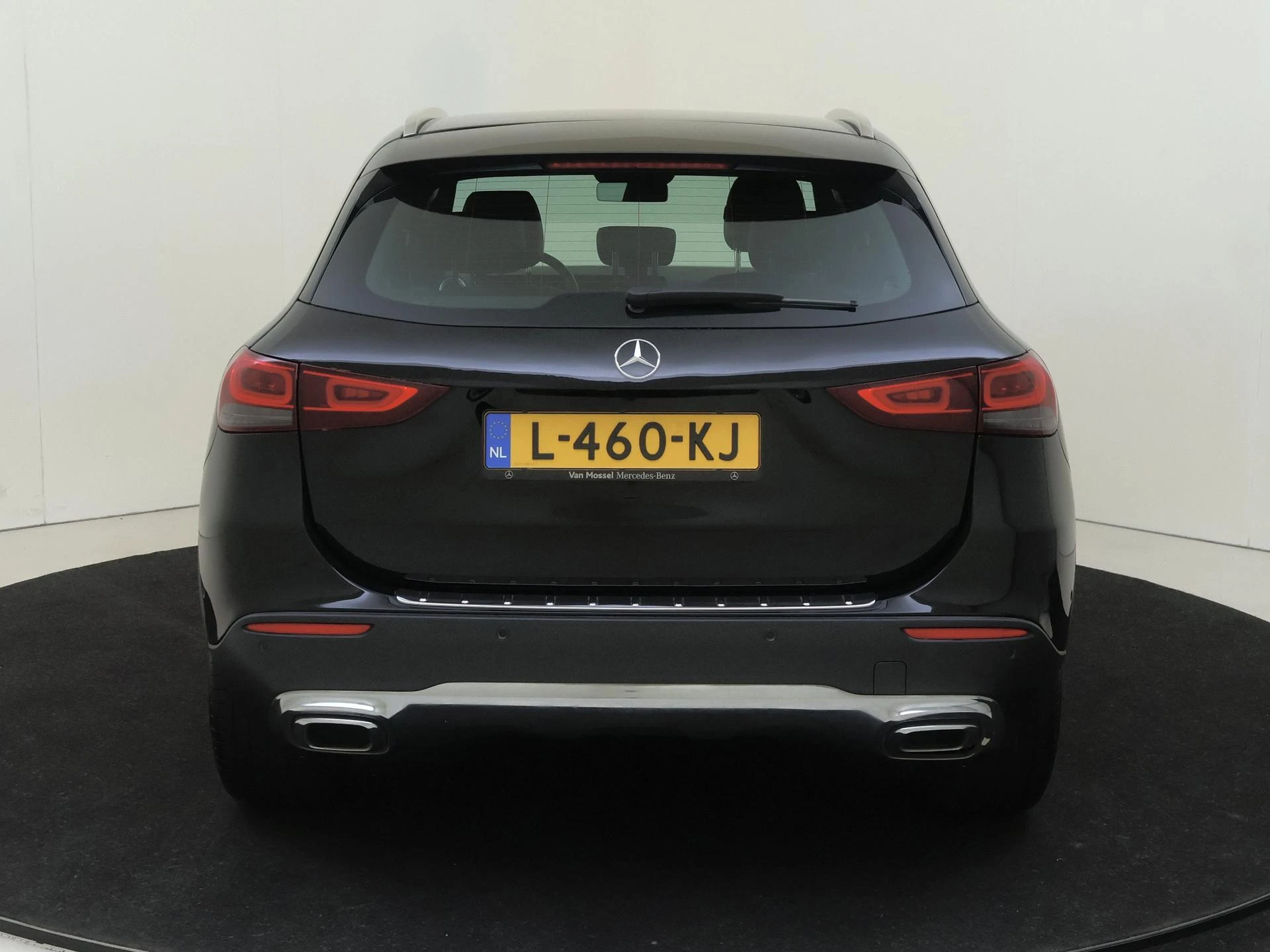 Mercedes-Benz-GLA-image-6