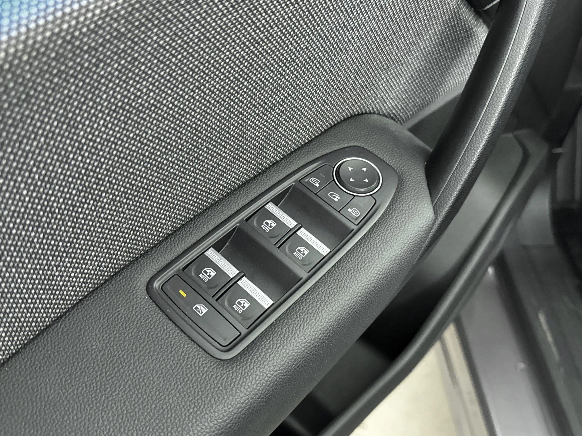 Renault-Captur-image-26