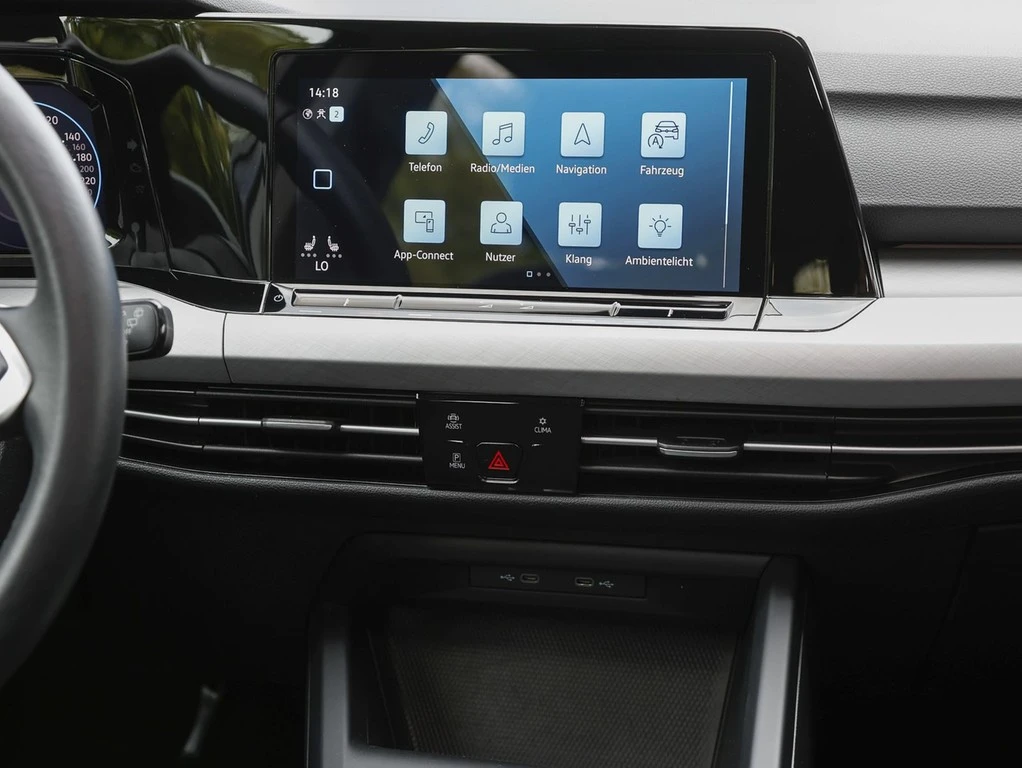 Volkswagen-Golf-image-10