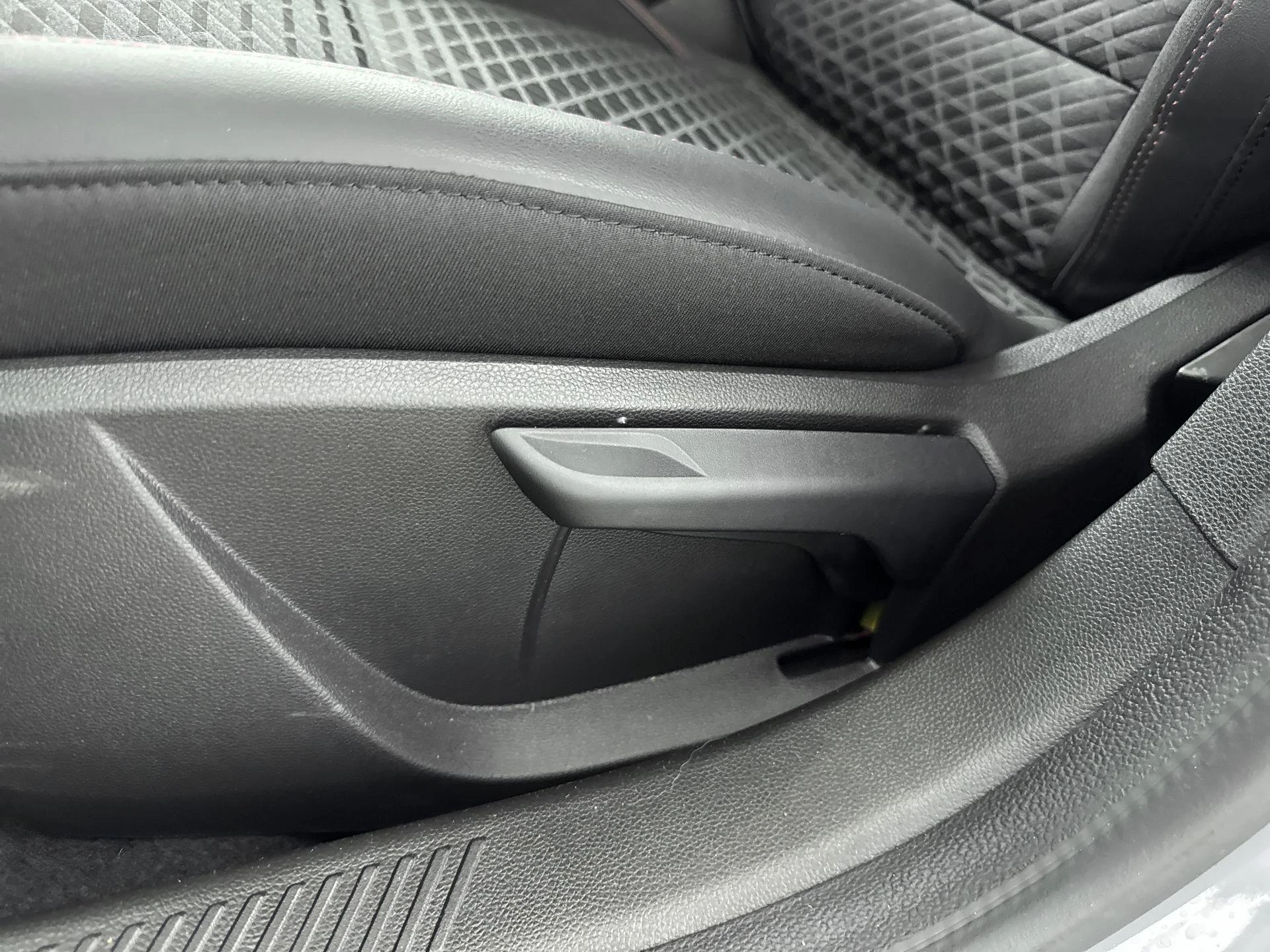 Renault-Clio-image-18