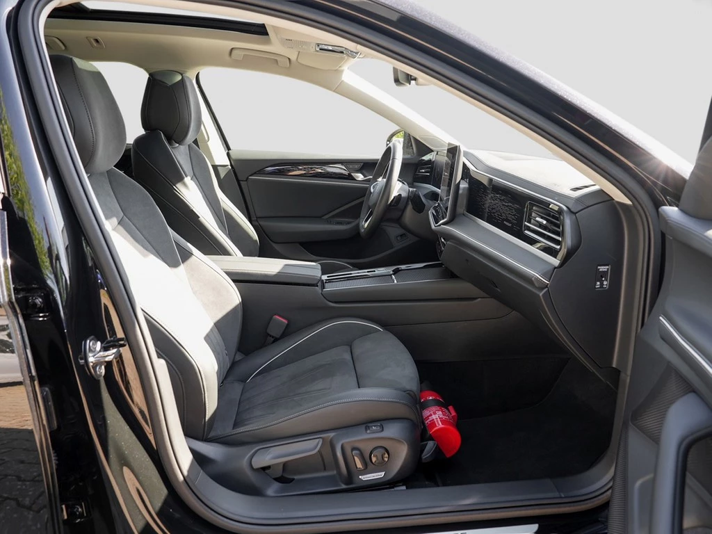 Volkswagen-Passat-image-6