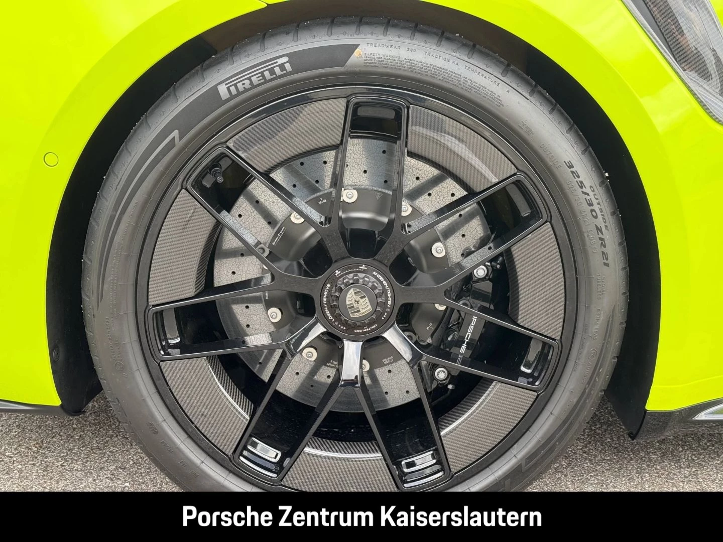 Porsche 911 992 Turbo S Cabrio Burmester Clubleder PCCB turbo s