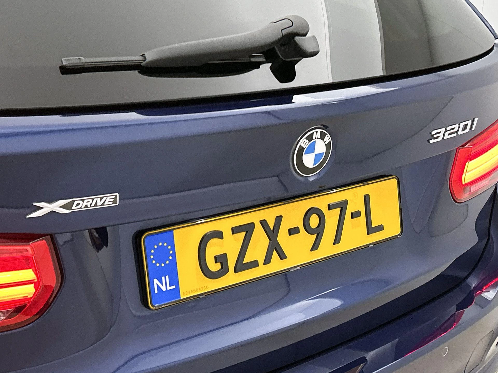 BMW-3 Serie-image-32