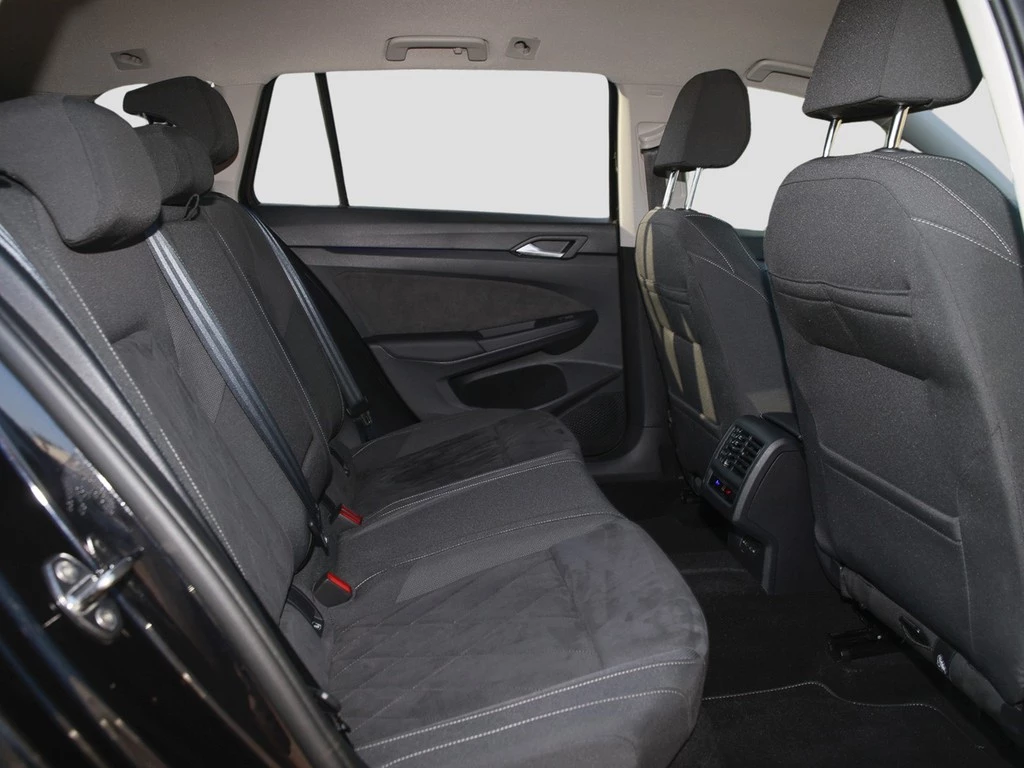 Volkswagen Golf Variant 1.5 eTSI DSG Style AHK/Navi/RFK