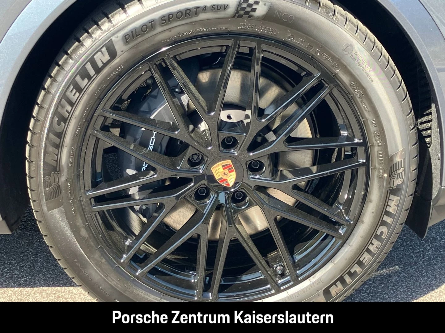 Porsche-Cayenne-image-13