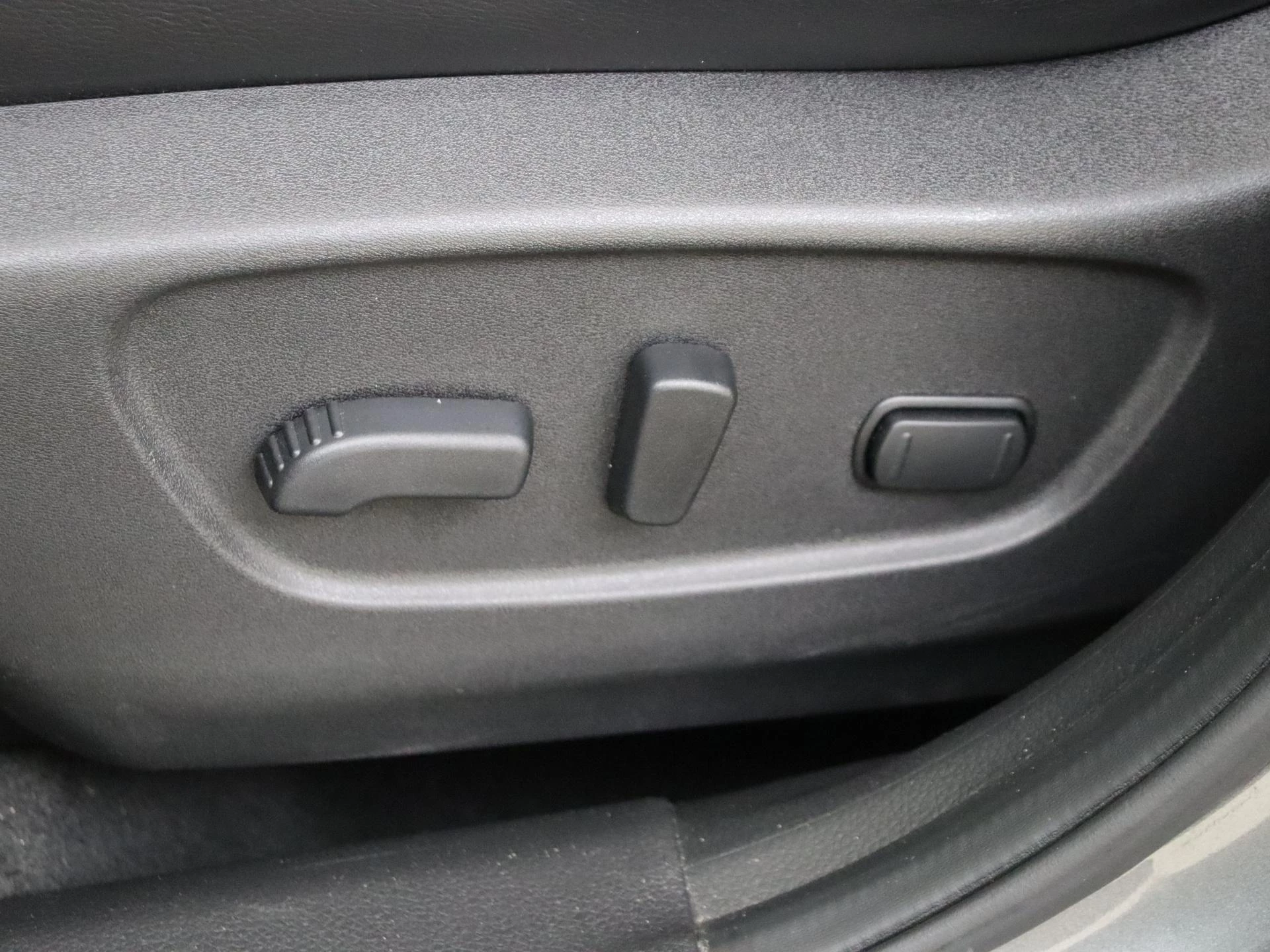 Nissan-X-Trail-image-25