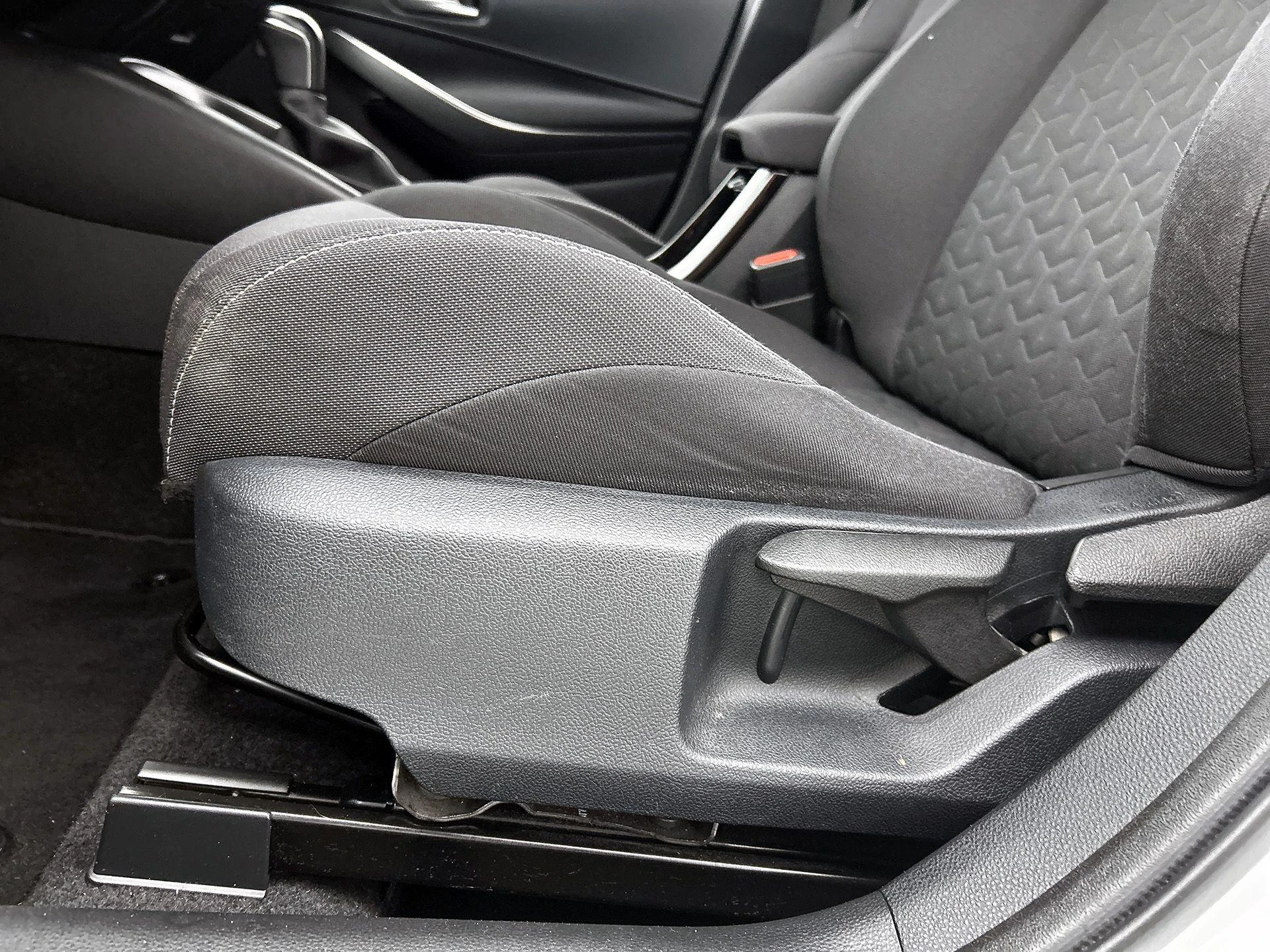 Toyota-Corolla Touring Sports-image-14
