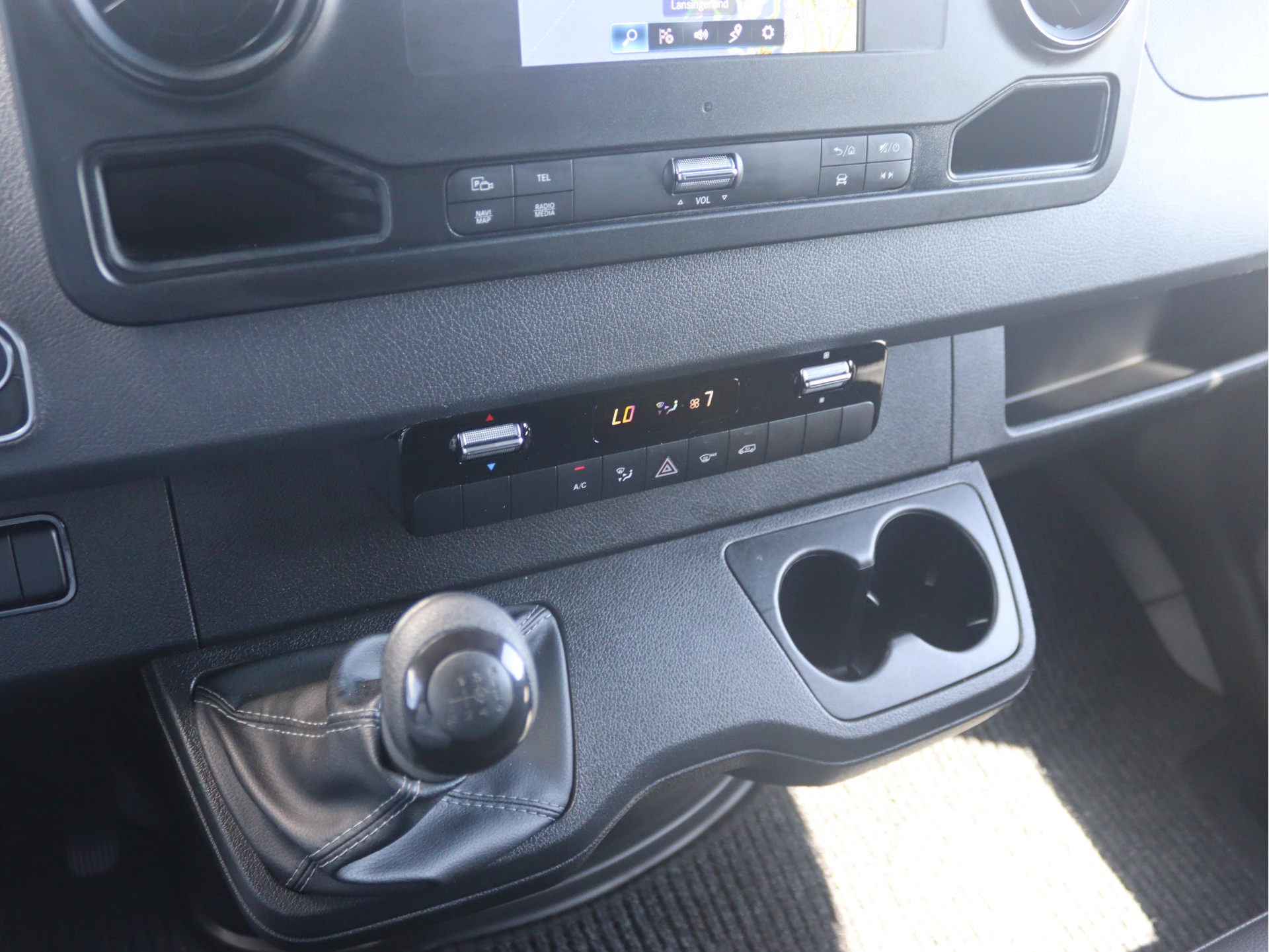 Mercedes-Benz-Sprinter-image-11