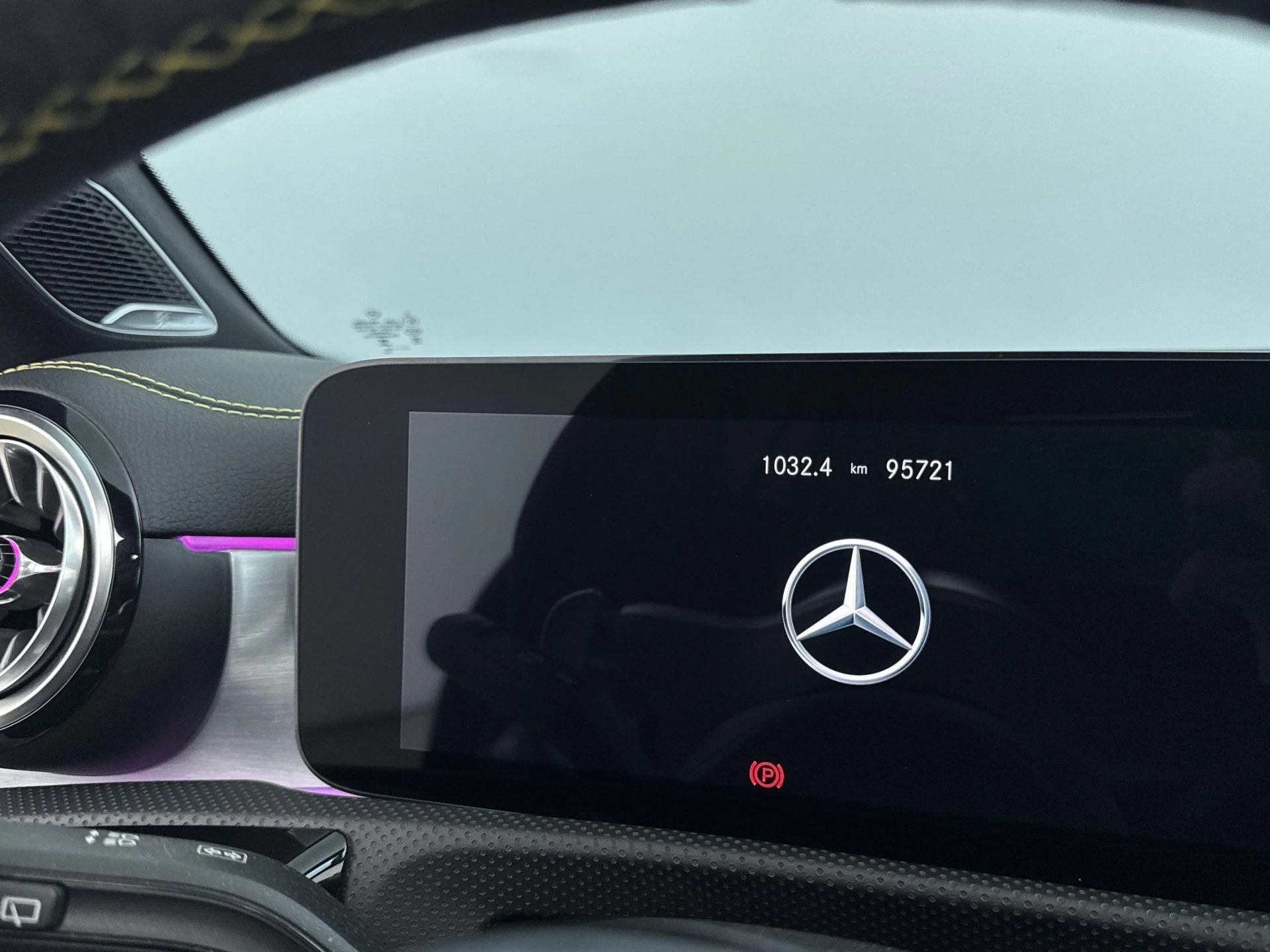 Mercedes-Benz-CLA-image-8