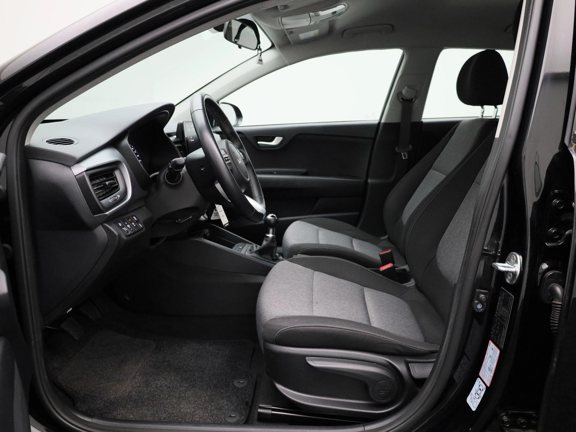 Kia-Stonic-image-8