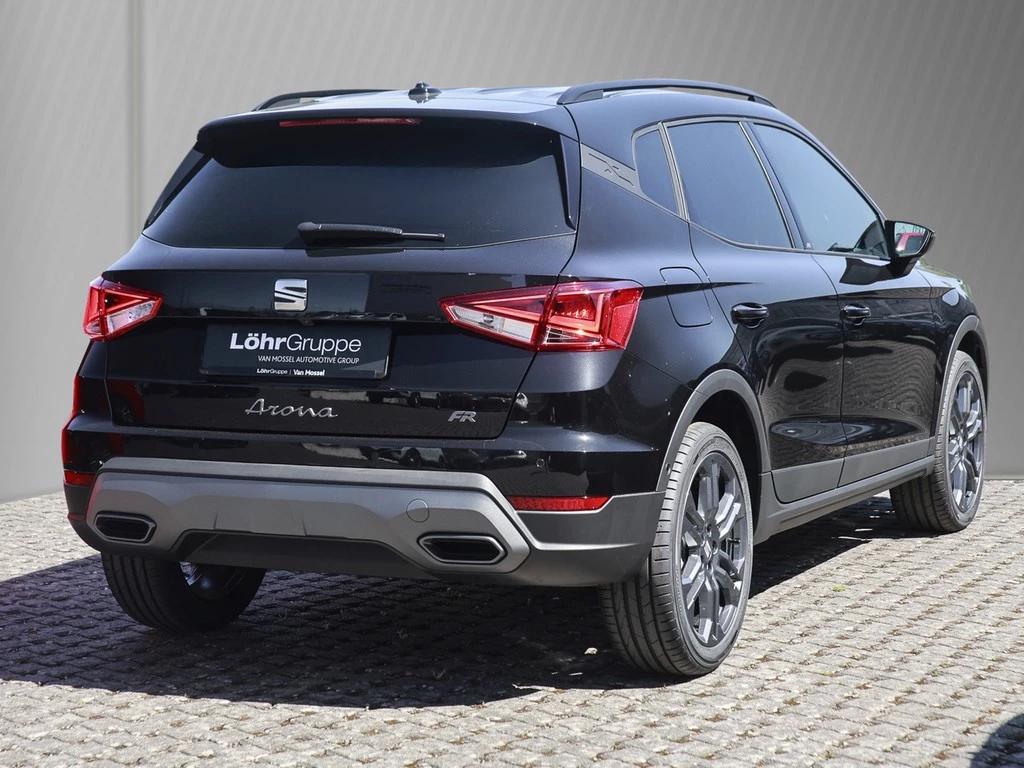 SEAT-Arona-image-3