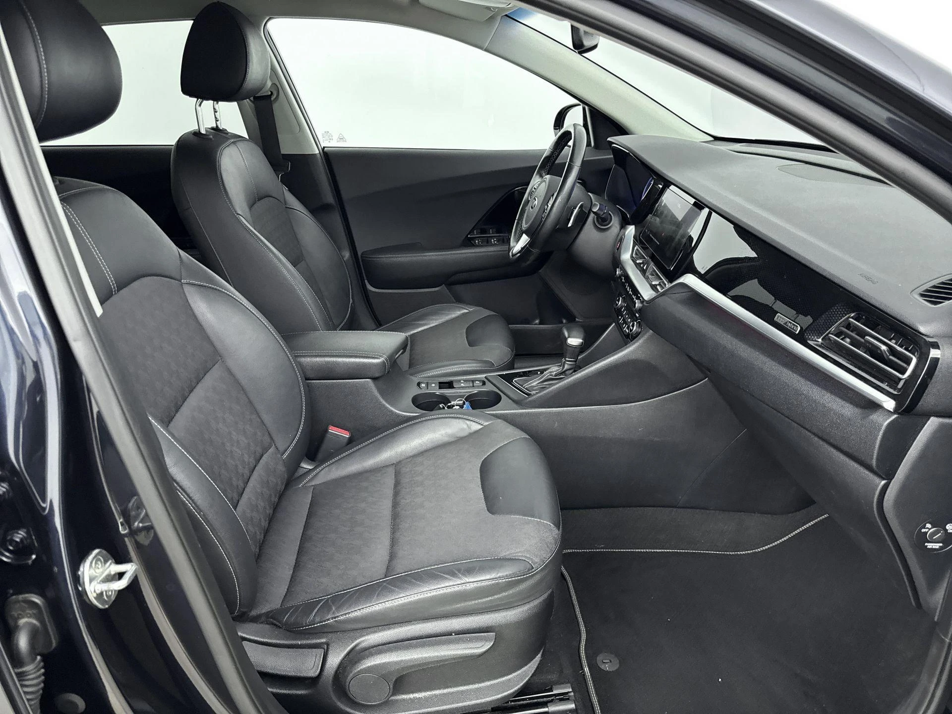 Kia-Niro-image-28