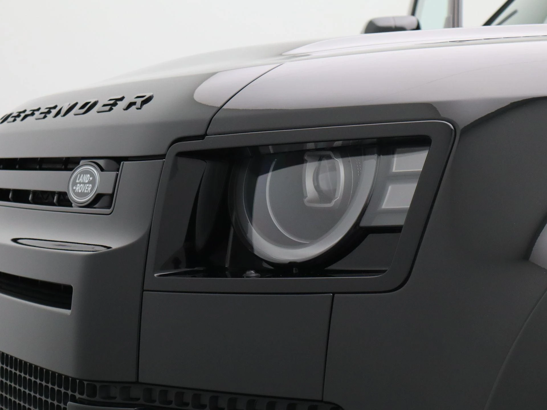 Land Rover Defender 110 2.0 P300e 110 X-Dynamic HSE