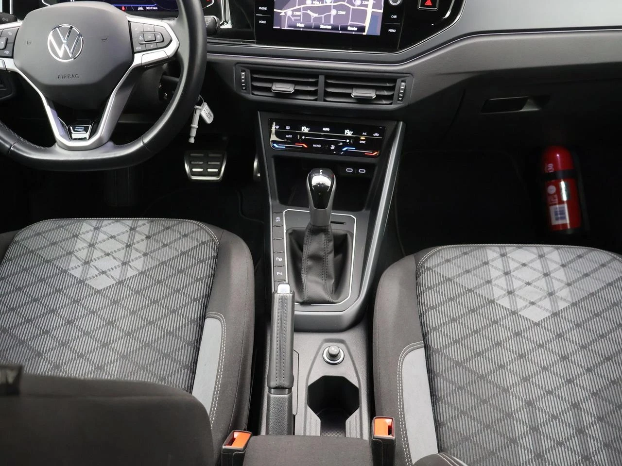 Volkswagen-Polo-image-19