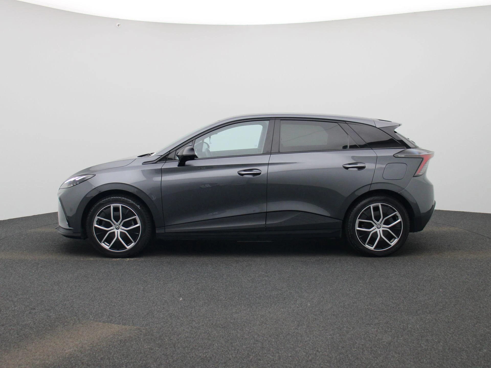 MG MG4 64 kWh Luxury