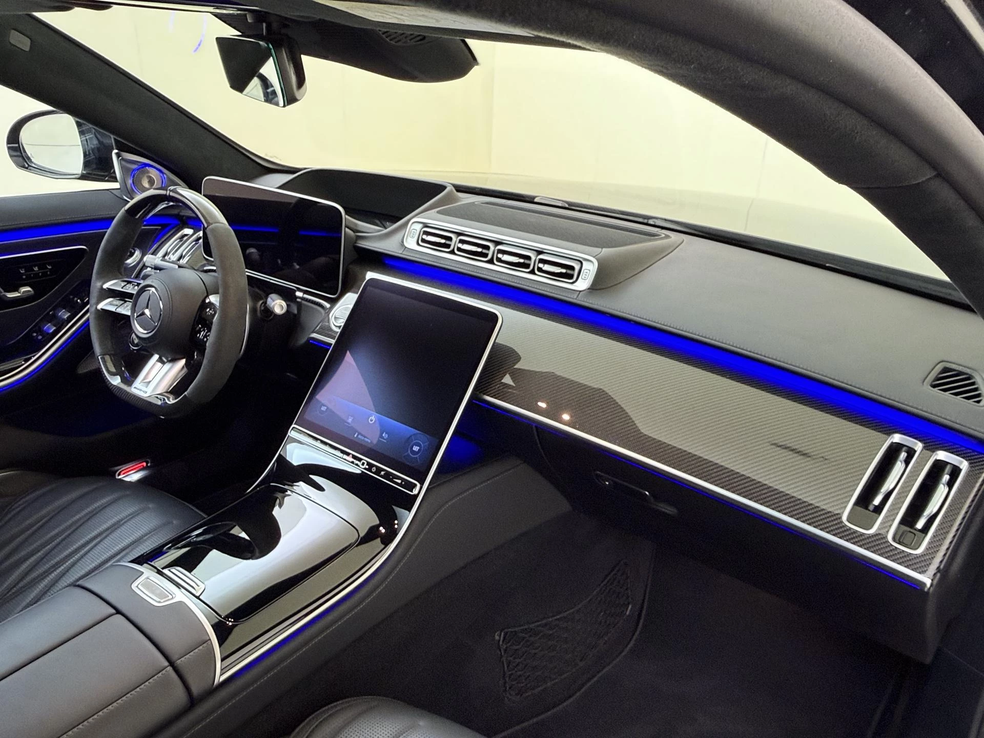 Mercedes-Benz-S-Klasse-image-15