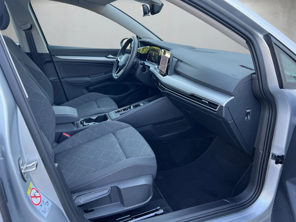 Volkswagen Golf VIII Variant 2.0 TDI DSG Life *Navi*APP*