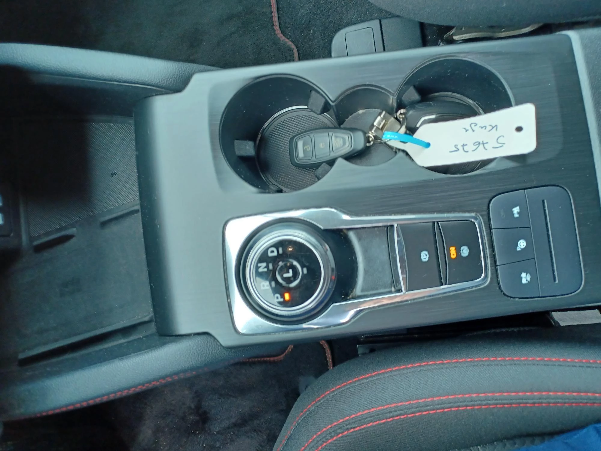 Ford Kuga 2.5i FHEV Aut. 140kW ST-Line