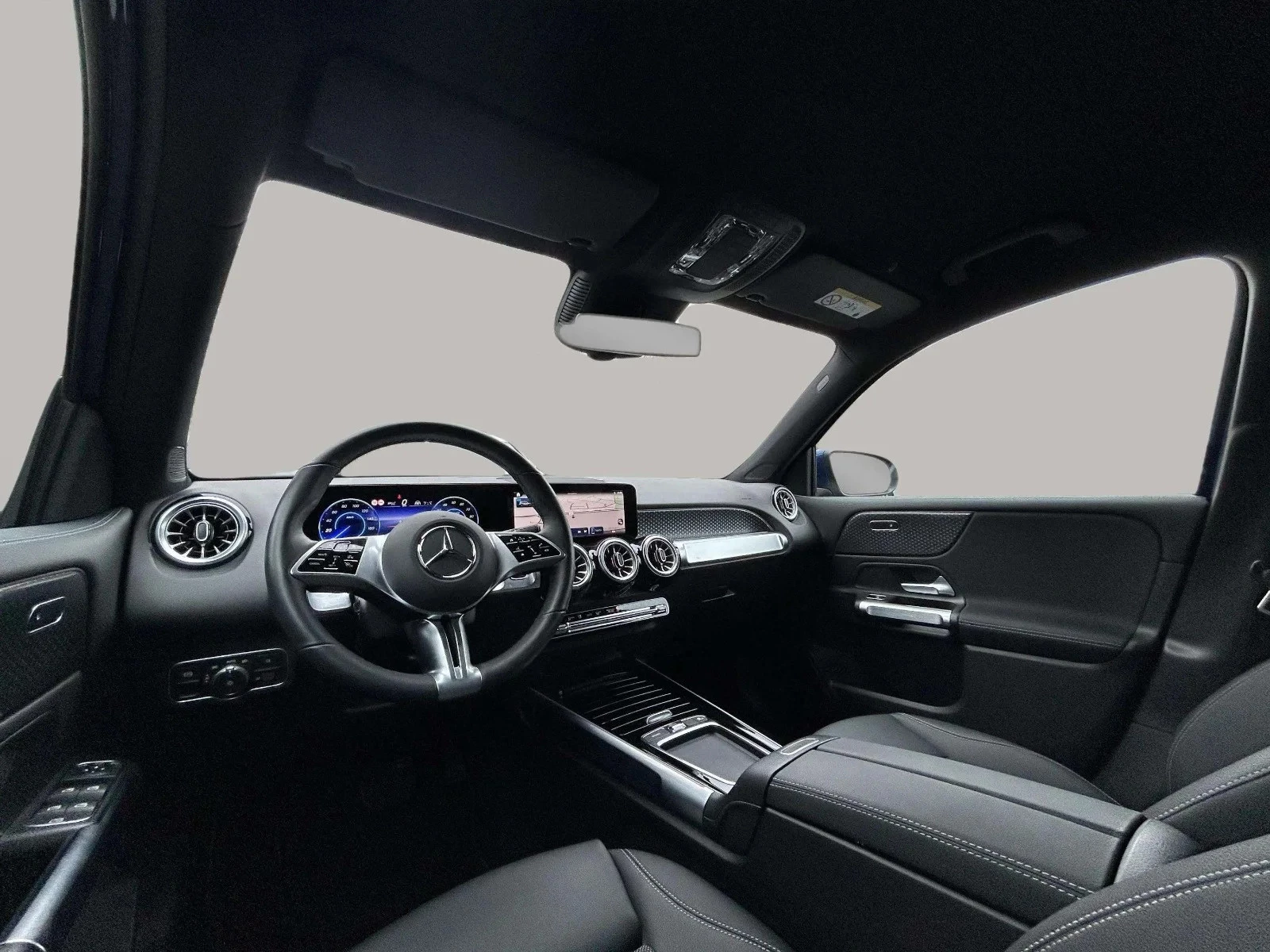 Mercedes-Benz-EQB-image-11