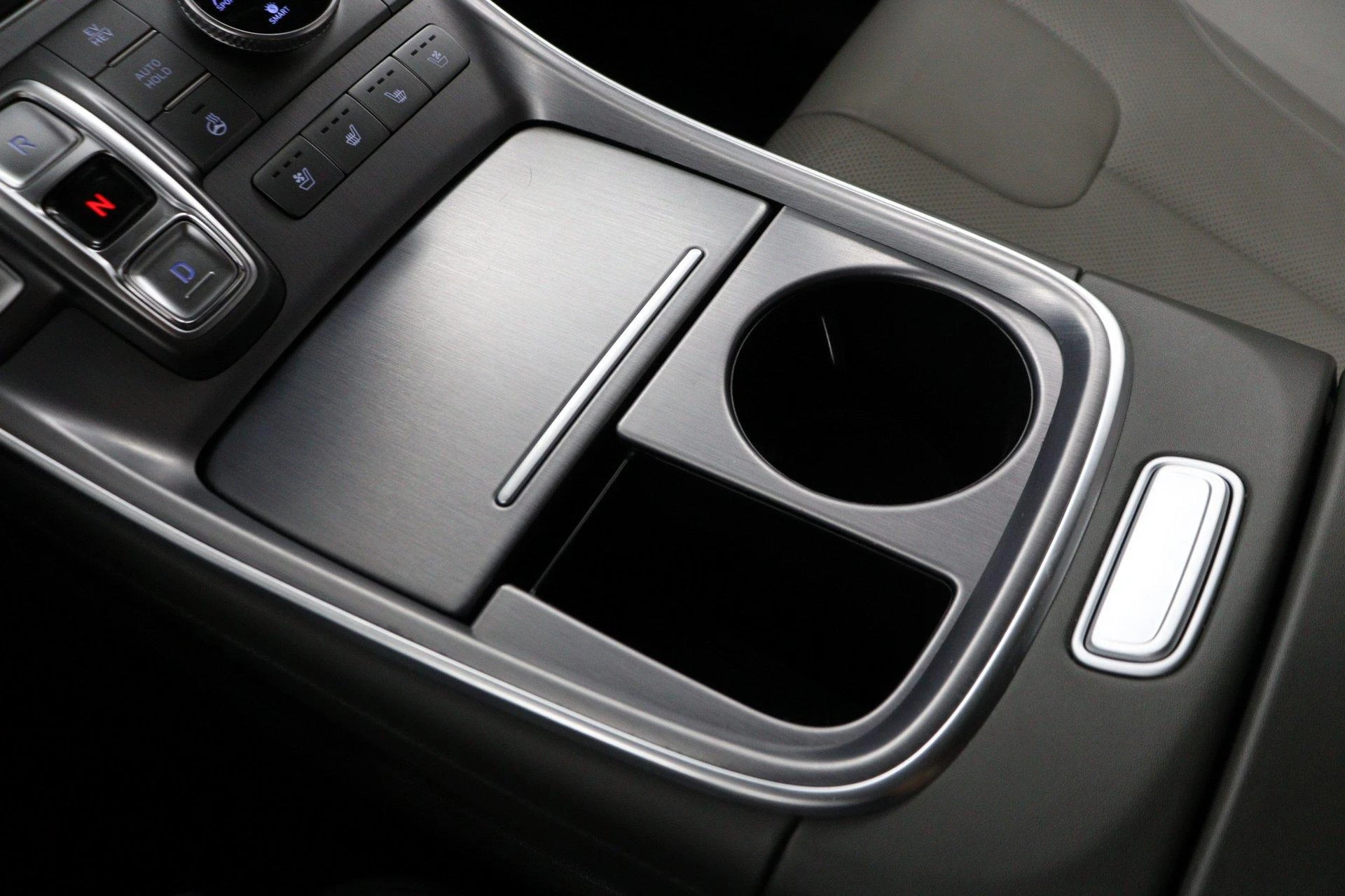 Hyundai-Santa Fe-image-69
