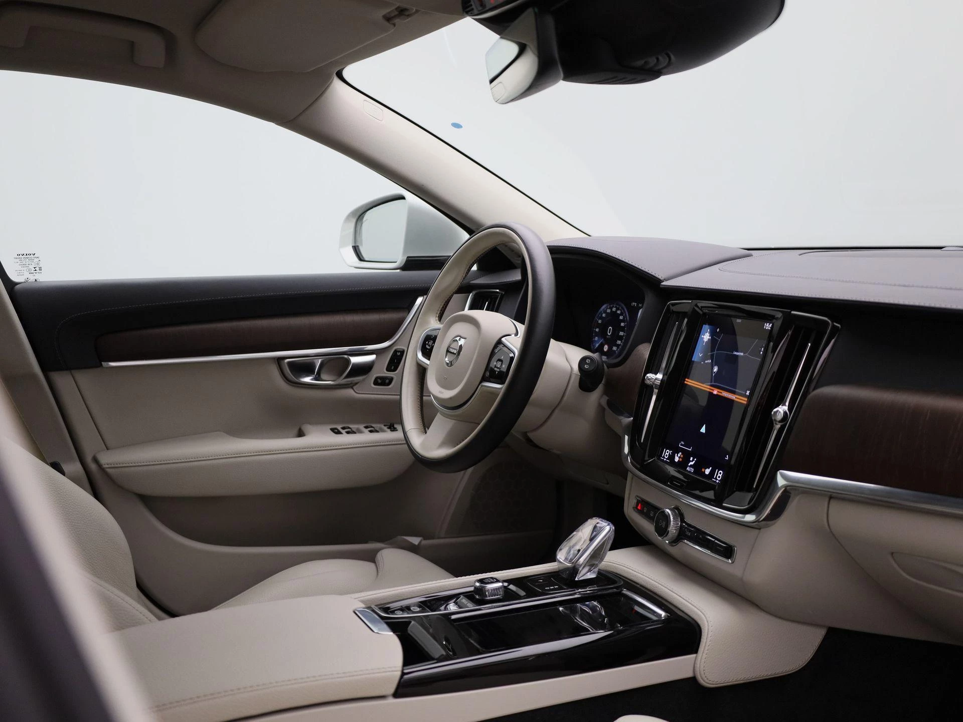 Volvo-V90-image-33