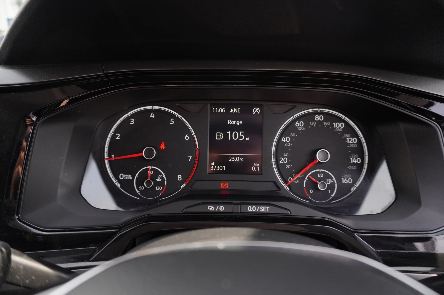 Volkswagen-Polo-image-8