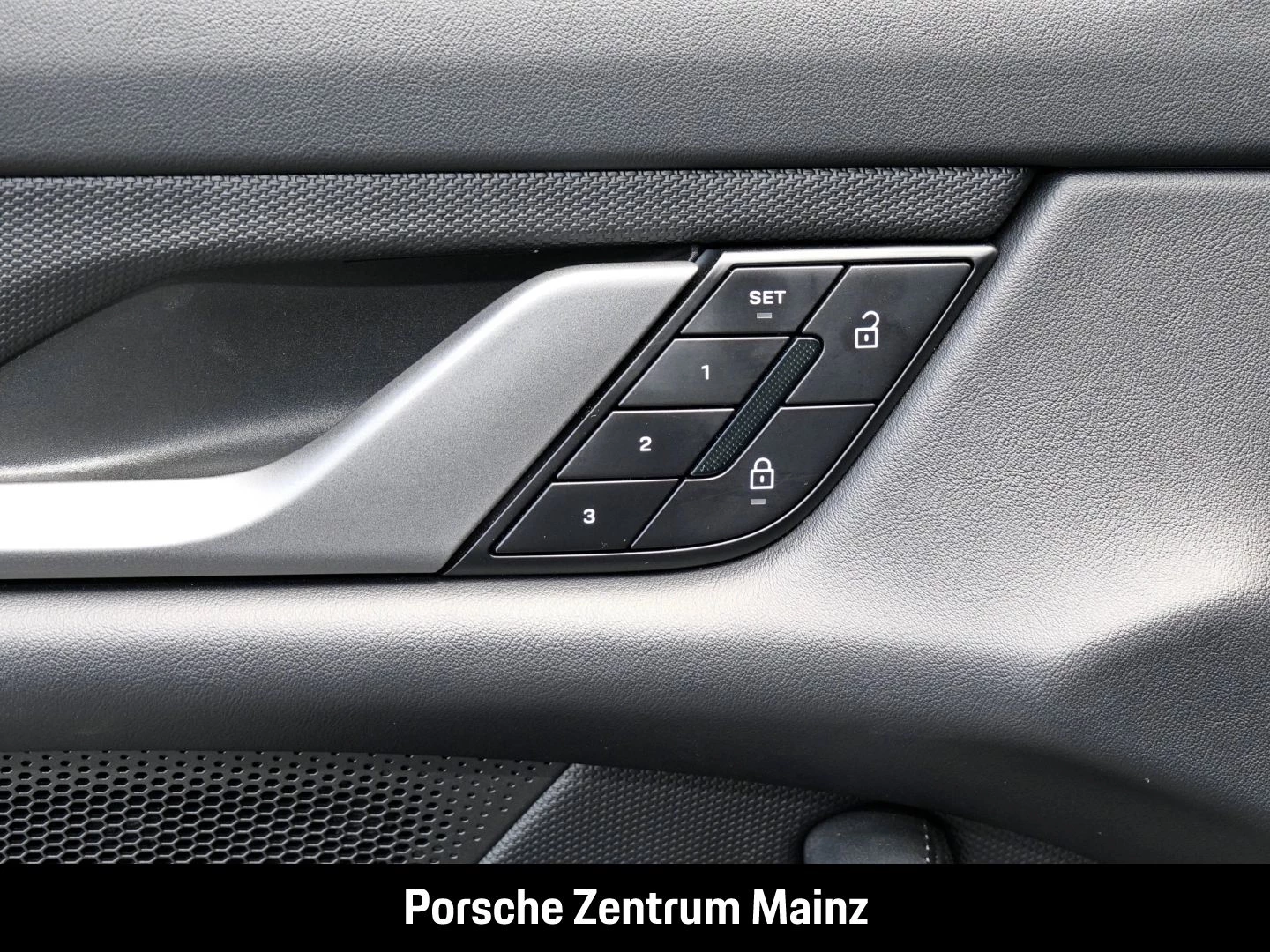 Porsche-Taycan-image-27