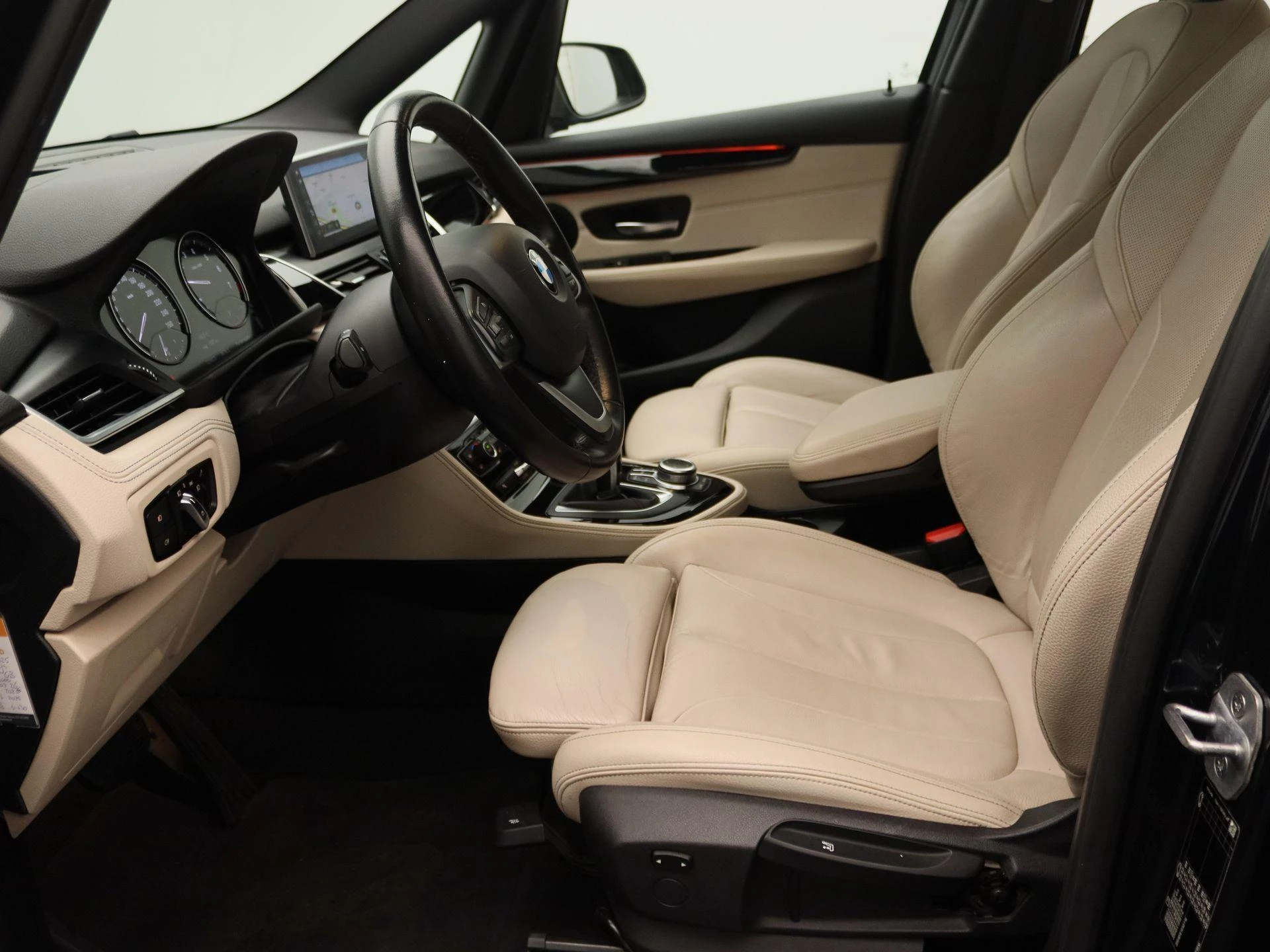 BMW-2 Serie-image-12